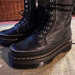 🥾 Doc Martins - Special Edition Jadon Boots - Sz 9US, 41EU, 7UK (large)